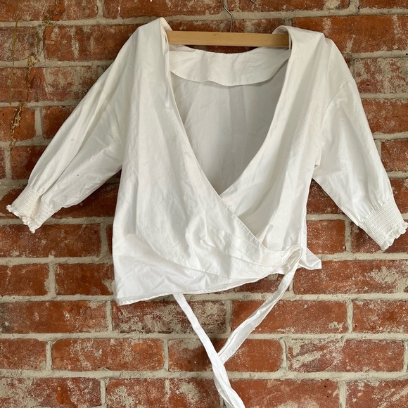 Aritzia Babaton Thenardier Blouse, size XS - Picture 2 of 3